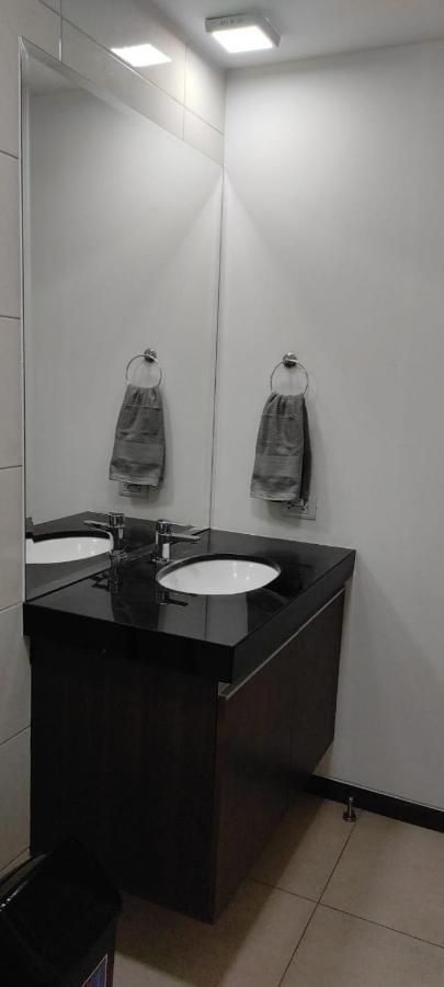 Apartamento entero céntrico y confortable Appartamento Santa Cruz de La Sierra Esterno foto